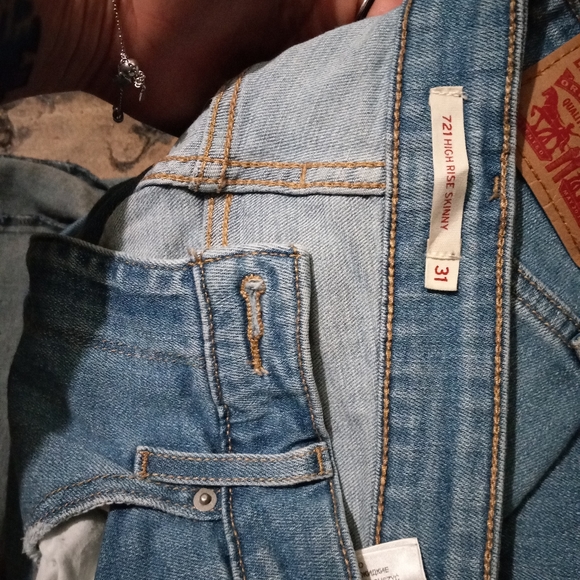 Levi's universal threads and other name brands of women's jeans - Picture 7 of 16